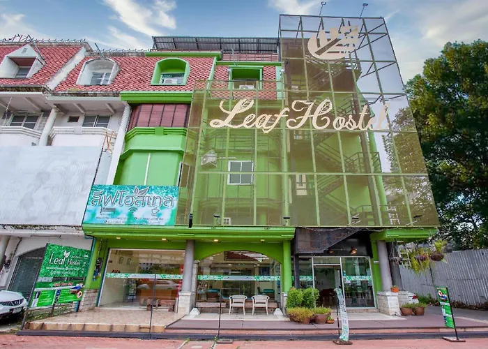 Oyo 928 Leaf Hostel