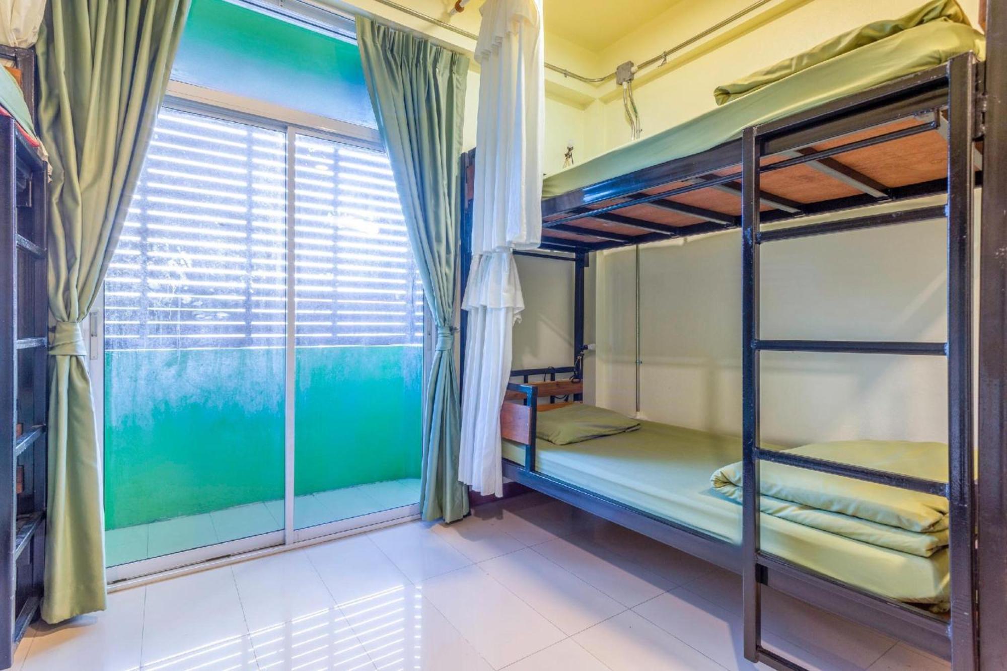 Hotel Oyo 928 Leaf 2*